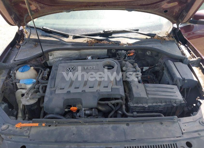 Photo 10 of 2013 Volkswagen Passat 2.0L TDI SEL PREMIUM (VIN 1VWCN7A31DC096741)
