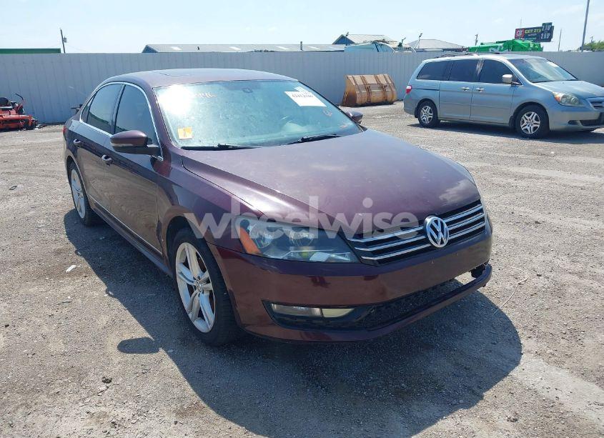 Photo 6 of 2013 Volkswagen Passat 2.0L TDI SEL PREMIUM (VIN 1VWCN7A31DC096741)