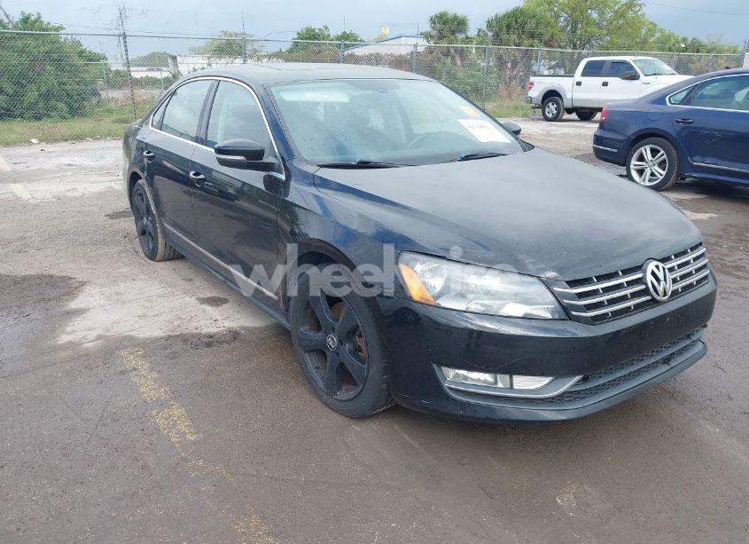 2013 Volkswagen Passat 2.0L TDI SEL PREMIUM (VIN 1VWCN7A31DC149910) main photo