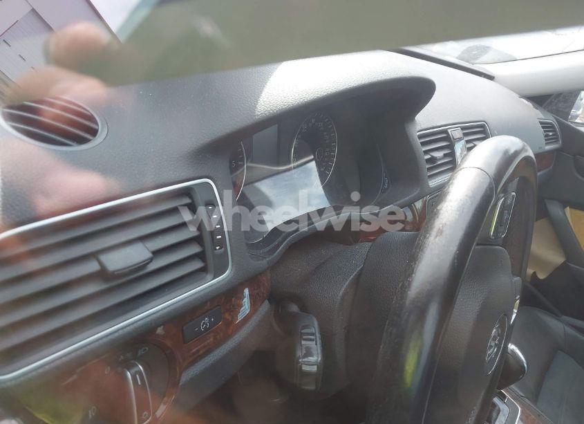 Photo 7 of 2013 Volkswagen Passat 2.0L TDI SEL PREMIUM (VIN 1VWCN7A31DC149910)