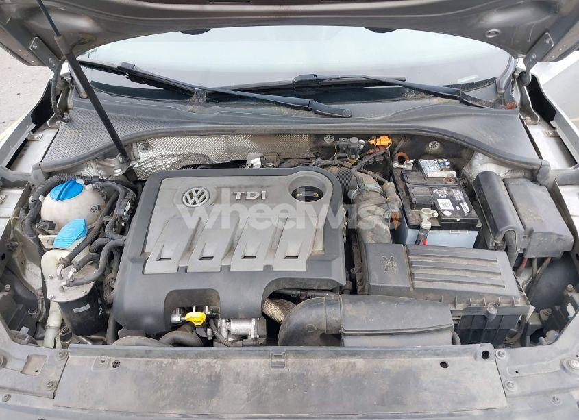 Photo 10 of 2014 Volkswagen Passat 2.0L TDI SEL PREMIUM (VIN 1VWCN7A31EC036329)