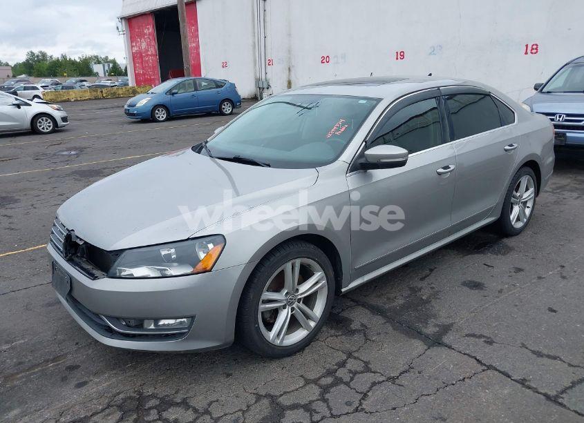 Photo 2 of 2014 Volkswagen Passat 2.0L TDI SEL PREMIUM (VIN 1VWCN7A31EC036329)