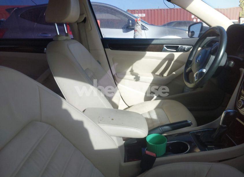 Photo 5 of 2014 Volkswagen Passat 2.0L TDI SEL PREMIUM (VIN 1VWCN7A31EC072084)