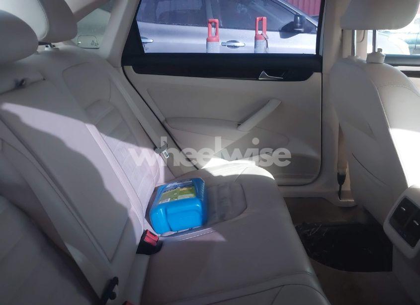 Photo 8 of 2014 Volkswagen Passat 2.0L TDI SEL PREMIUM (VIN 1VWCN7A31EC072084)