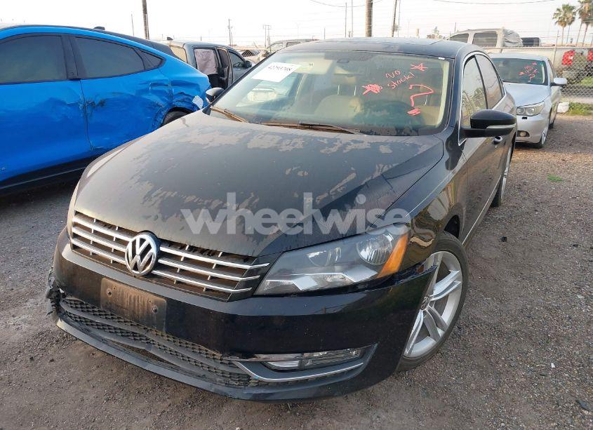 Photo 2 of 2013 Volkswagen Passat 2.0L TDI SEL PREMIUM (VIN 1VWCN7A32DC109089)