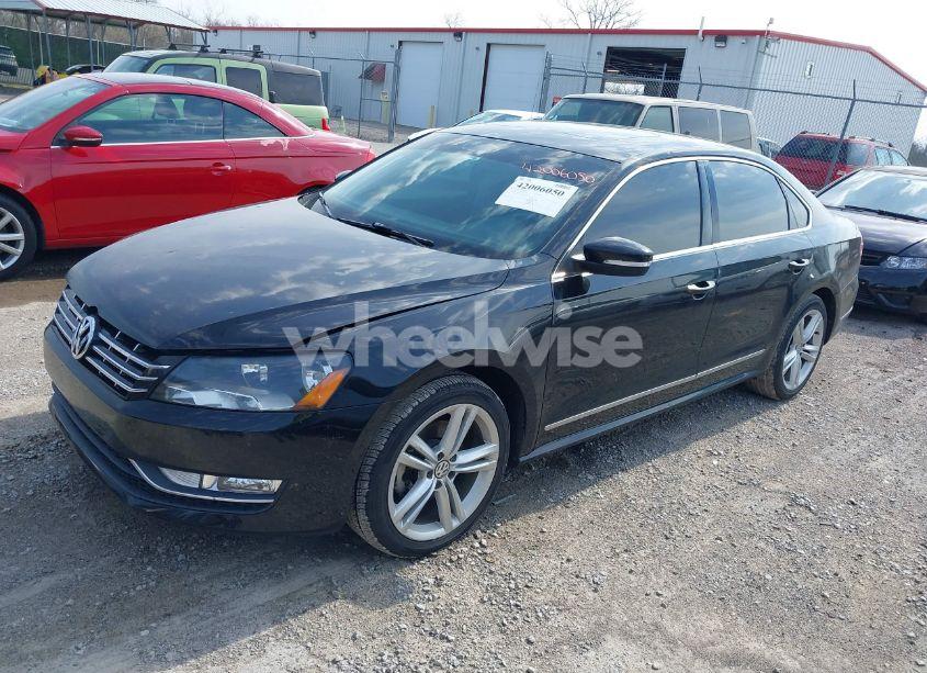 Photo 2 of 2014 Volkswagen Passat 2.0L TDI SEL PREMIUM (VIN 1VWCN7A32EC086821)