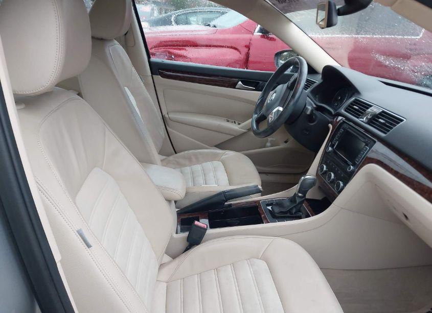 Photo 5 of 2012 Volkswagen Passat 2.0L TDI SEL PREMIUM (VIN 1VWCN7A33CC097582)