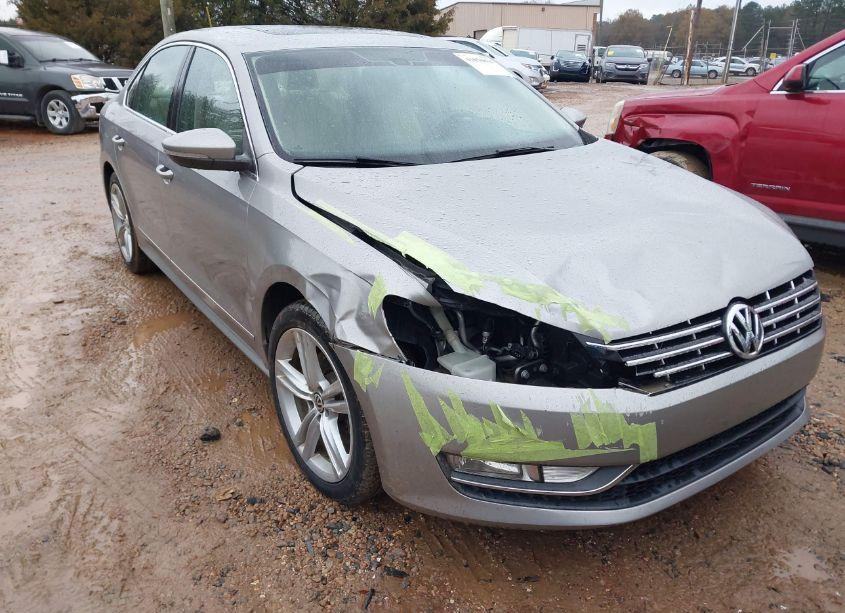 Photo 6 of 2012 Volkswagen Passat 2.0L TDI SEL PREMIUM (VIN 1VWCN7A33CC097582)