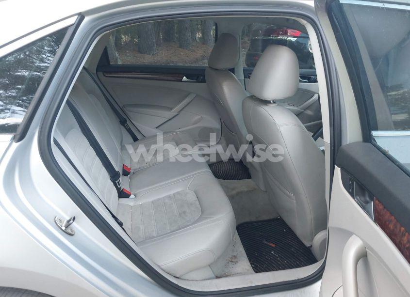 Photo 8 of 2013 Volkswagen Passat 2.0L TDI SEL PREMIUM (VIN 1VWCN7A33DC006523)