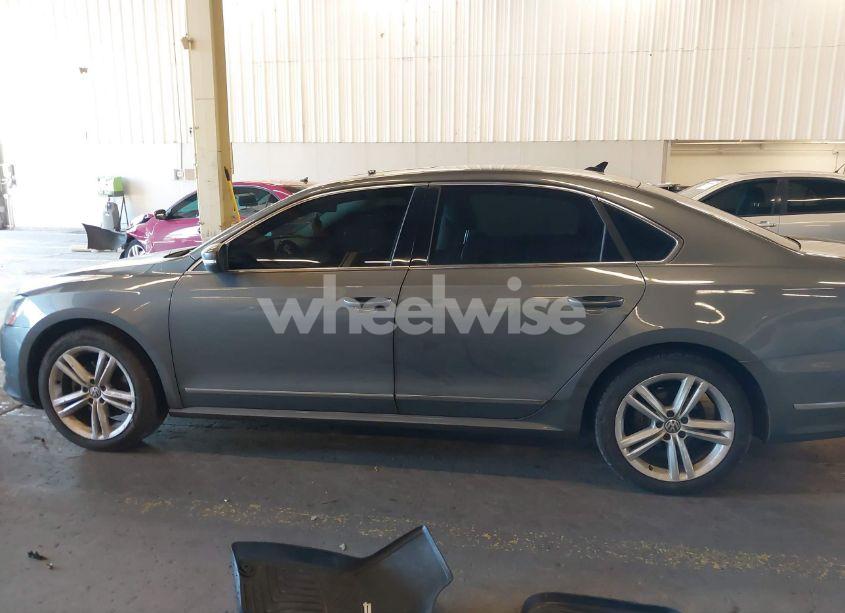 Photo 14 of 2014 Volkswagen Passat 2.0L TDI SEL PREMIUM (VIN 1VWCN7A33EC098766)