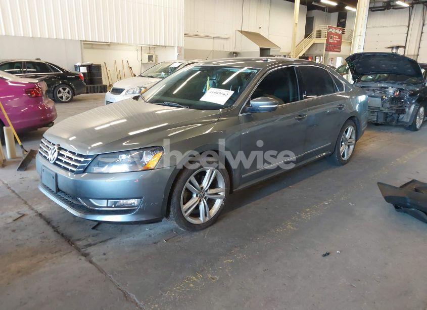 Photo 2 of 2014 Volkswagen Passat 2.0L TDI SEL PREMIUM (VIN 1VWCN7A33EC098766)