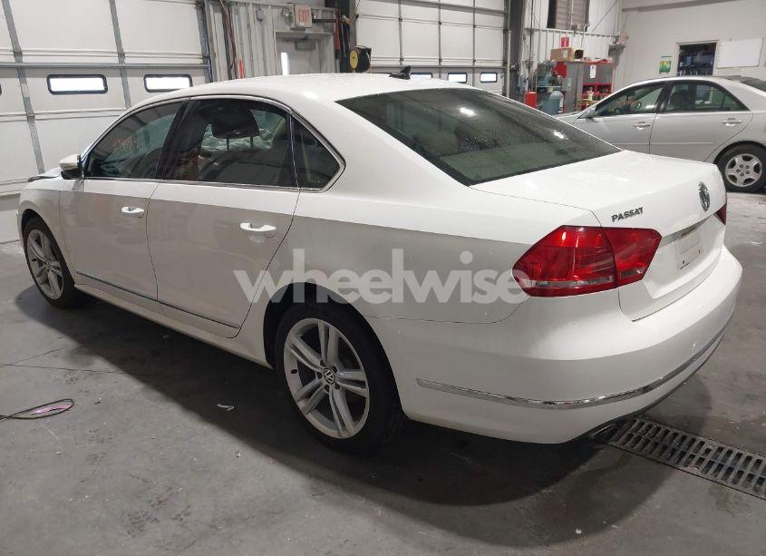 Photo 3 of 2012 Volkswagen Passat 2.0L TDI SEL PREMIUM (VIN 1VWCN7A34CC088423)