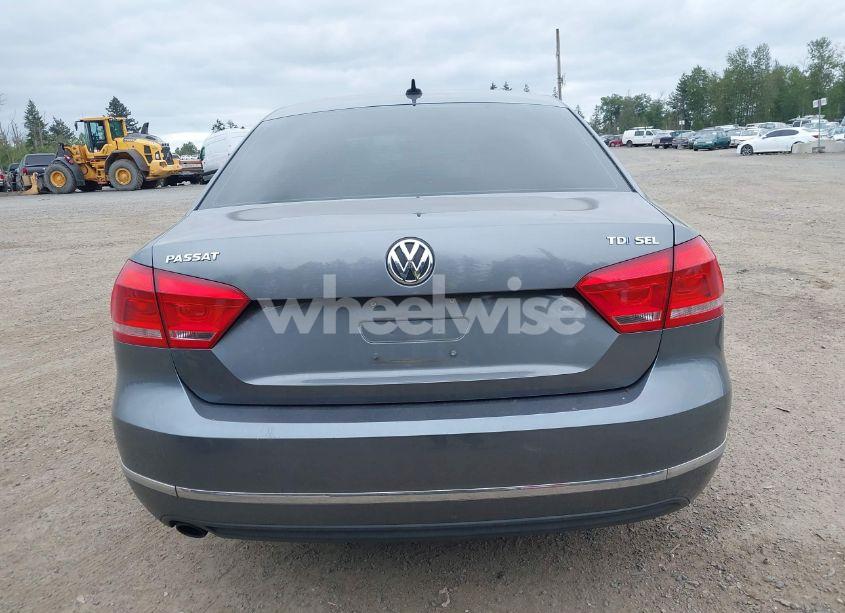 Photo 16 of 2012 Volkswagen Passat 2.0L TDI SEL PREMIUM (VIN 1VWCN7A34CC097350)