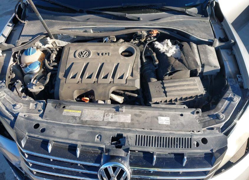 Photo 10 of 2013 Volkswagen Passat 2.0L TDI SEL PREMIUM (VIN 1VWCN7A34DC124032)