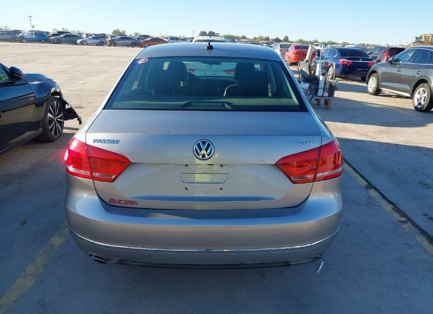 Photo 16 of 2013 Volkswagen Passat 2.0L TDI SEL PREMIUM (VIN 1VWCN7A34DC124032)