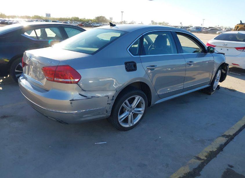 Photo 4 of 2013 Volkswagen Passat 2.0L TDI SEL PREMIUM (VIN 1VWCN7A34DC124032)