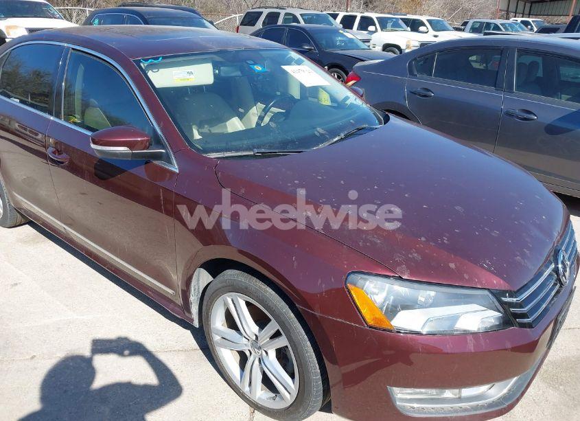 2013 Volkswagen Passat 2.0L TDI SEL PREMIUM (VIN 1VWCN7A34DC139369) main photo