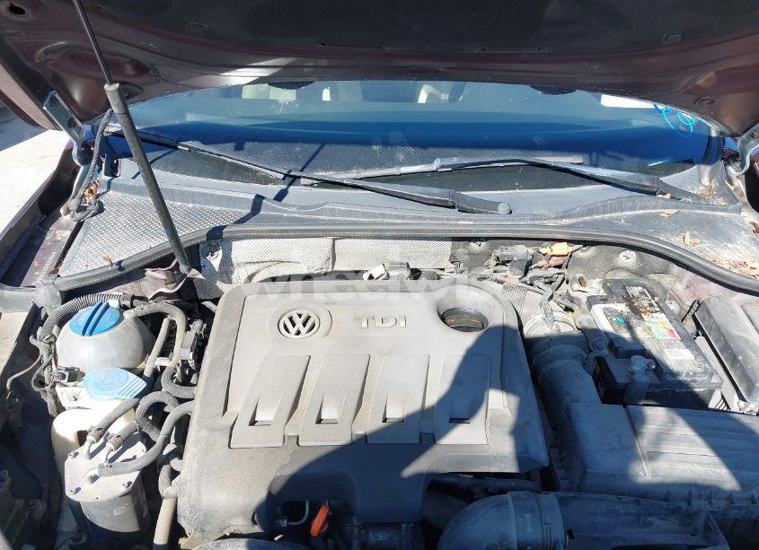 Photo 10 of 2013 Volkswagen Passat 2.0L TDI SEL PREMIUM (VIN 1VWCN7A34DC139369)