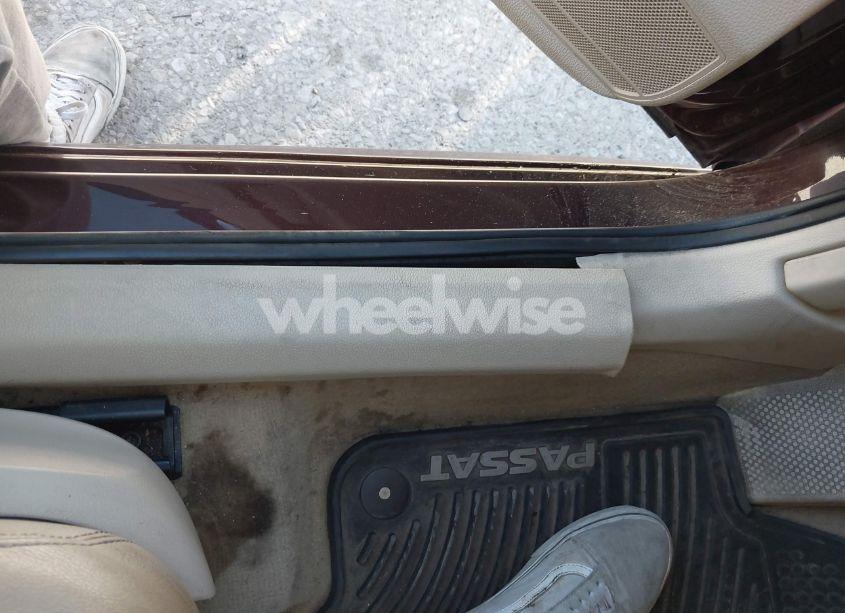 Photo 6 of 2013 Volkswagen Passat 2.0L TDI SEL PREMIUM (VIN 1VWCN7A34DC139369)