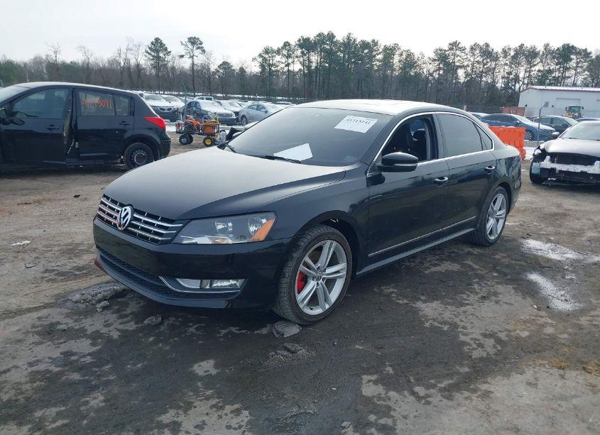 Photo 2 of 2013 Volkswagen Passat 2.0L TDI SEL PREMIUM (VIN 1VWCN7A34DC147472)