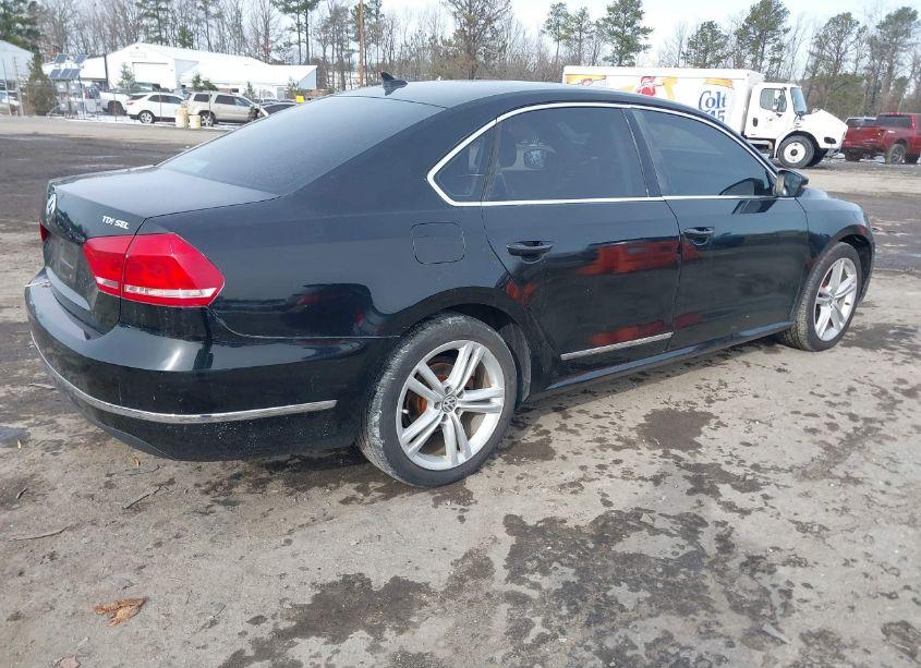 Photo 4 of 2013 Volkswagen Passat 2.0L TDI SEL PREMIUM (VIN 1VWCN7A34DC147472)