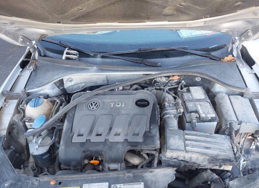 Photo 10 of 2013 Volkswagen Passat 2.0L TDI SEL PREMIUM (VIN 1VWCN7A35DC074029)