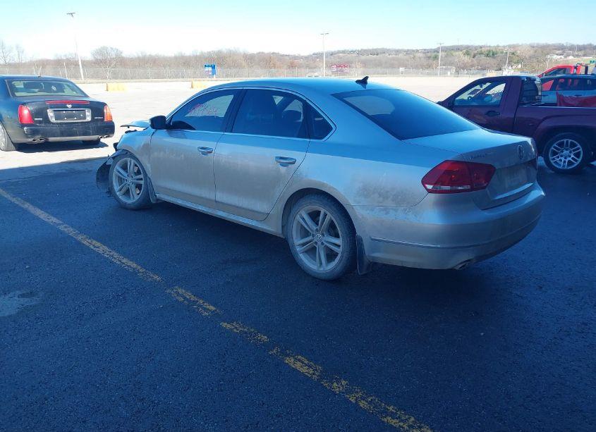 Photo 3 of 2013 Volkswagen Passat 2.0L TDI SEL PREMIUM (VIN 1VWCN7A35DC074029)