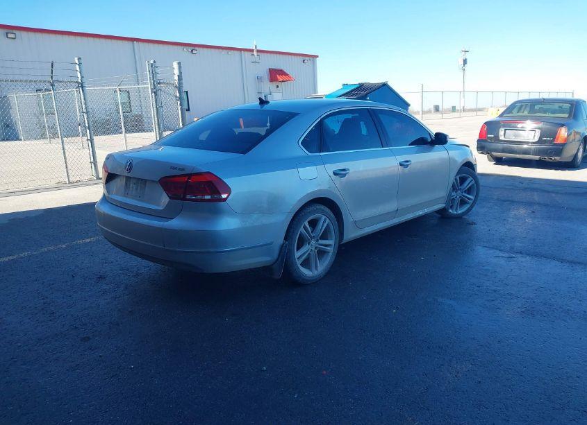 Photo 4 of 2013 Volkswagen Passat 2.0L TDI SEL PREMIUM (VIN 1VWCN7A35DC074029)