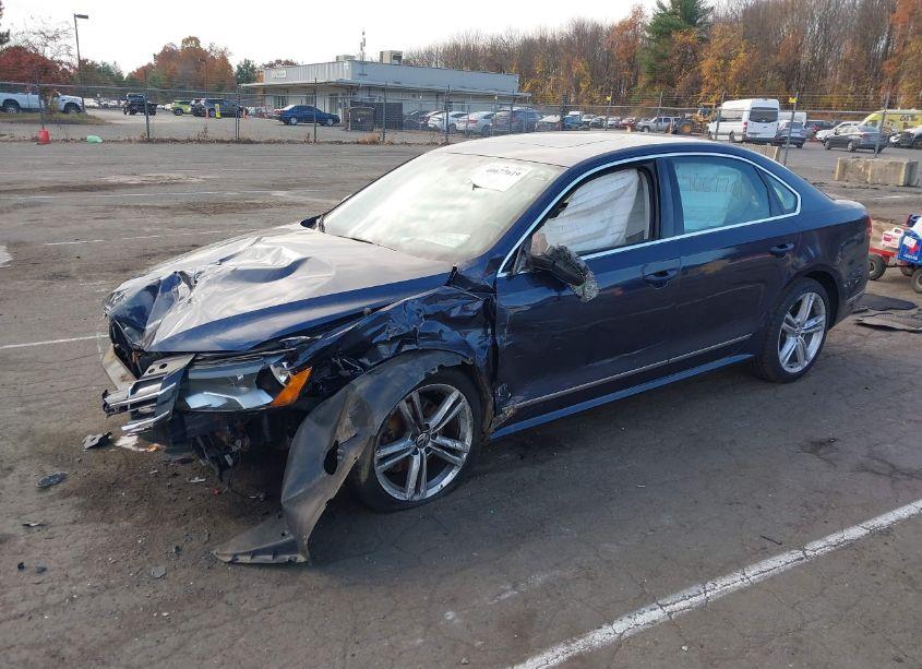 Photo 2 of 2013 Volkswagen Passat 2.0L TDI SEL PREMIUM (VIN 1VWCN7A35DC097889)