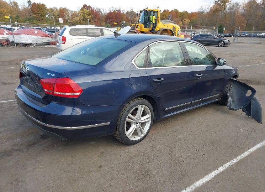Photo 4 of 2013 Volkswagen Passat 2.0L TDI SEL PREMIUM (VIN 1VWCN7A35DC097889)