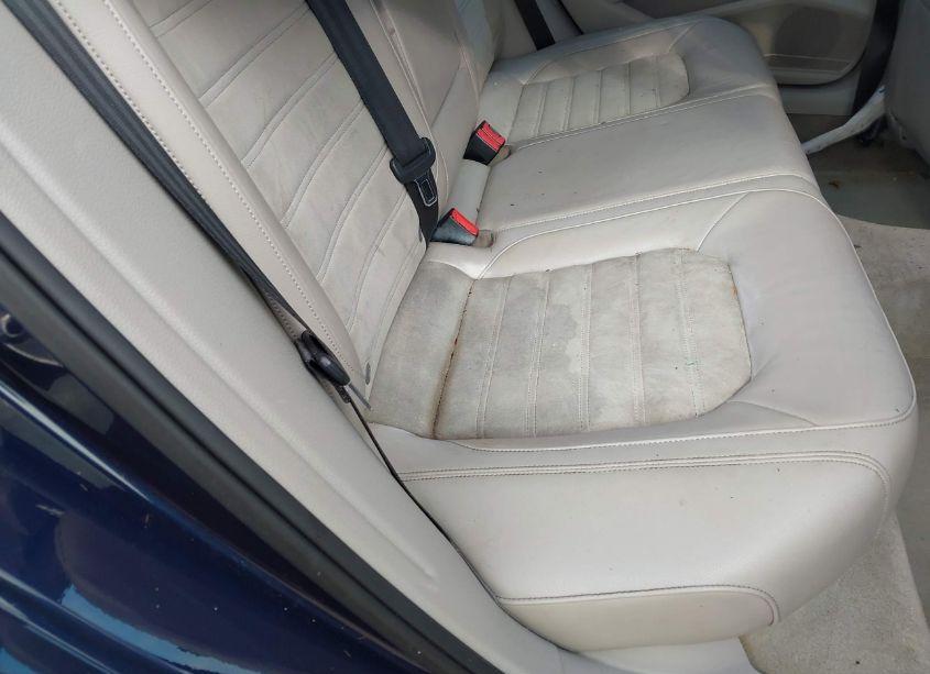 Photo 8 of 2013 Volkswagen Passat 2.0L TDI SEL PREMIUM (VIN 1VWCN7A35DC097889)