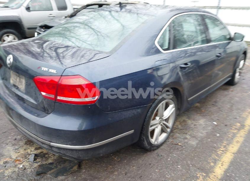 Photo 4 of 2014 Volkswagen Passat 2.0L TDI SEL PREMIUM (VIN 1VWCN7A35EC073626)