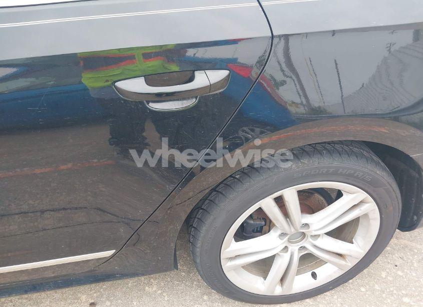 Photo 12 of 2014 Volkswagen Passat 2.0L TDI SEL PREMIUM (VIN 1VWCN7A35EC078132)