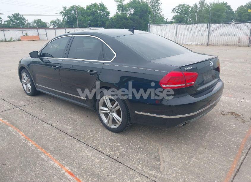 Photo 3 of 2014 Volkswagen Passat 2.0L TDI SEL PREMIUM (VIN 1VWCN7A35EC078132)