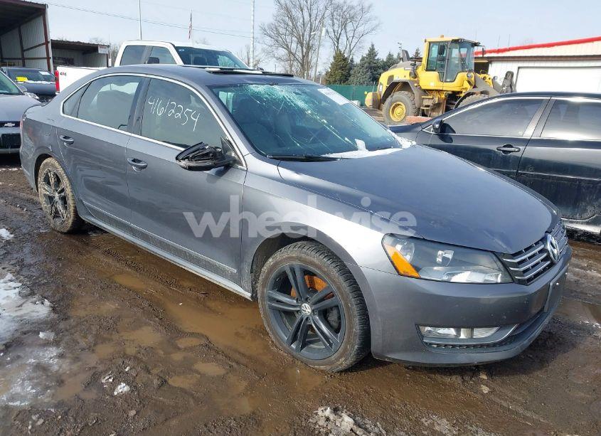 2012 Volkswagen Passat 2.0L TDI SEL PREMIUM (VIN 1VWCN7A36CC056735) main photo