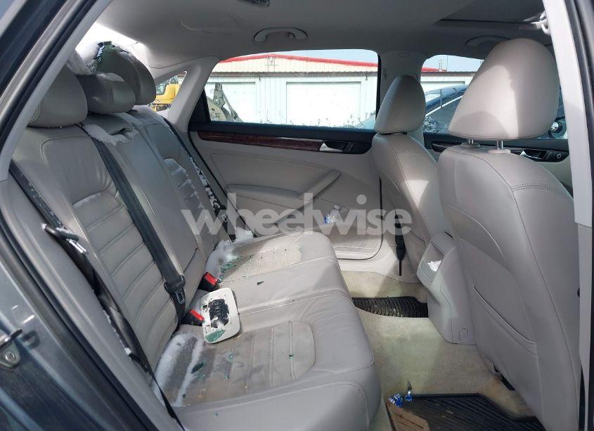 Photo 8 of 2012 Volkswagen Passat 2.0L TDI SEL PREMIUM (VIN 1VWCN7A36CC056735)