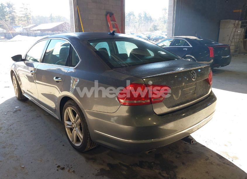 Photo 3 of 2012 Volkswagen Passat 2.0L TDI SEL PREMIUM (VIN 1VWCN7A36CC060493)