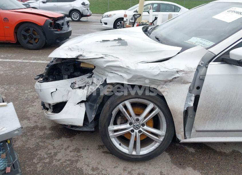 Photo 6 of 2012 Volkswagen Passat 2.0L TDI SEL PREMIUM (VIN 1VWCN7A36CC101690)