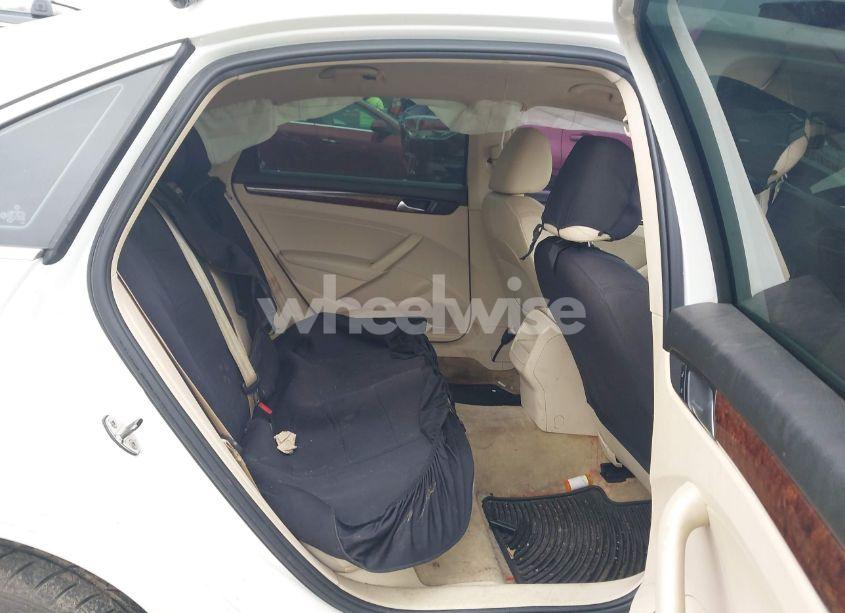 Photo 8 of 2012 Volkswagen Passat 2.0L TDI SEL PREMIUM (VIN 1VWCN7A36CC101690)