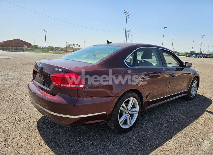 Photo 4 of 2013 Volkswagen Passat 2.0L TDI SEL PREMIUM (VIN 1VWCN7A36DC039922)