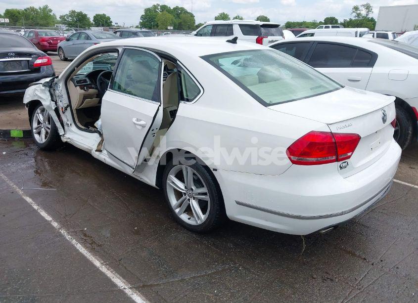 Photo 3 of 2013 Volkswagen Passat 2.0L TDI SEL PREMIUM (VIN 1VWCN7A36DC046109)