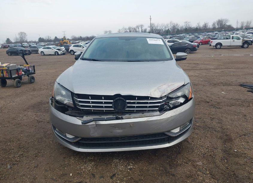 Photo 11 of 2013 Volkswagen Passat 2.0L TDI SEL PREMIUM (VIN 1VWCN7A36DC052699)