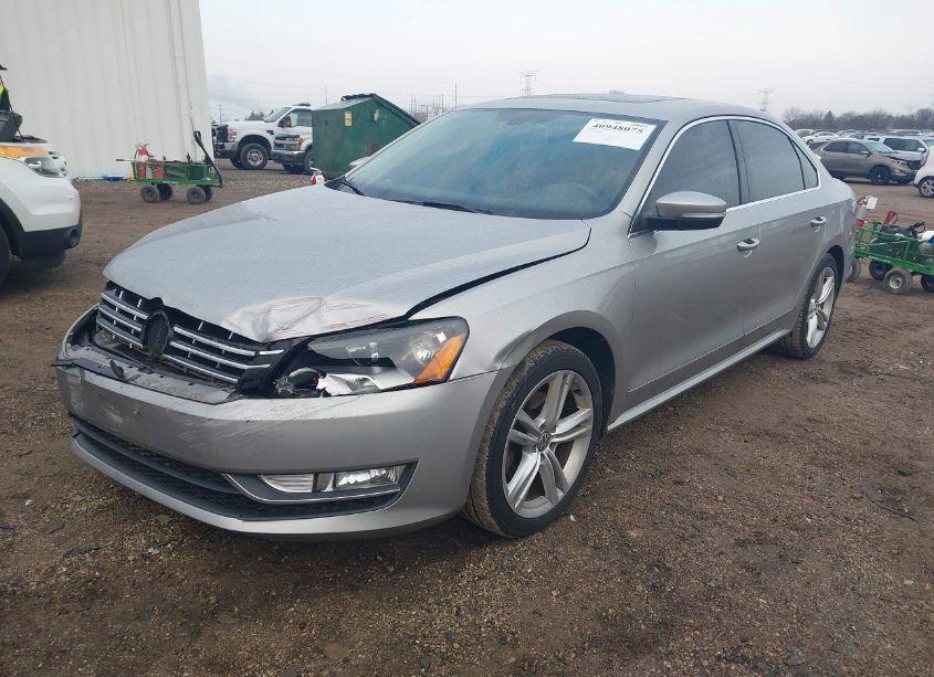 Photo 2 of 2013 Volkswagen Passat 2.0L TDI SEL PREMIUM (VIN 1VWCN7A36DC052699)