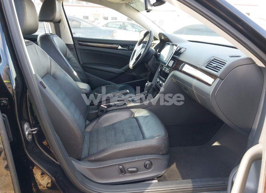 Photo 5 of 2014 Volkswagen Passat 2.0L TDI SEL PREMIUM (VIN 1VWCN7A36EC064420)