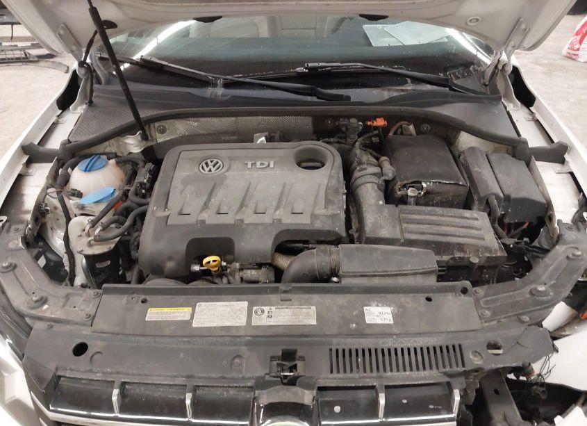Photo 10 of 2014 Volkswagen Passat 2.0L TDI SEL PREMIUM (VIN 1VWCN7A36EC073554)