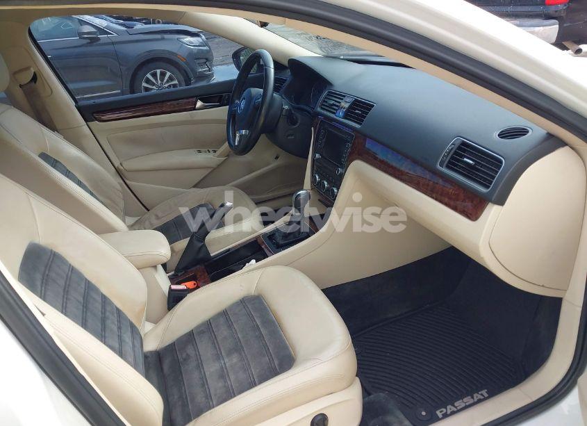 Photo 5 of 2012 Volkswagen Passat 2.0L TDI SEL PREMIUM (VIN 1VWCN7A37CC015997)