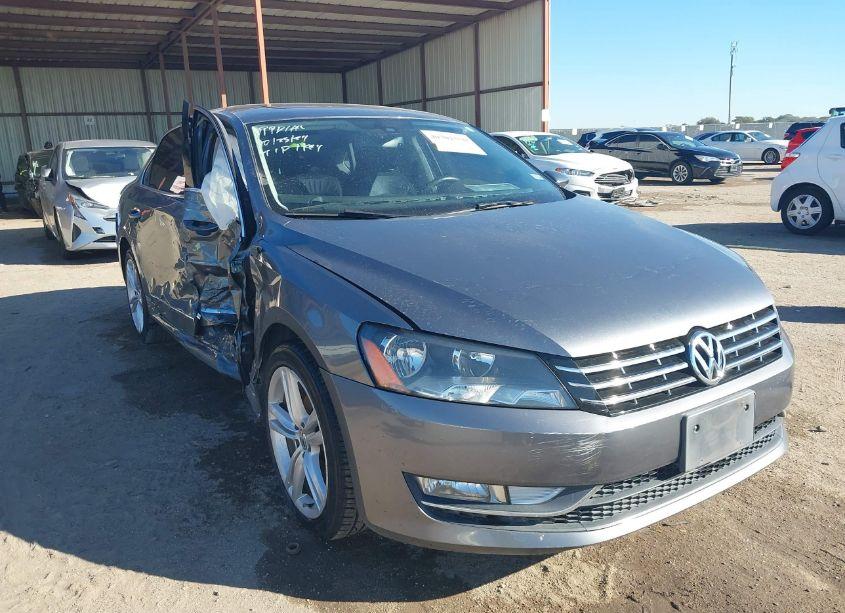 2012 Volkswagen Passat 2.0L TDI SEL PREMIUM (VIN 1VWCN7A37CC089971) main photo