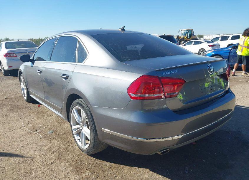 Photo 3 of 2012 Volkswagen Passat 2.0L TDI SEL PREMIUM (VIN 1VWCN7A37CC089971)