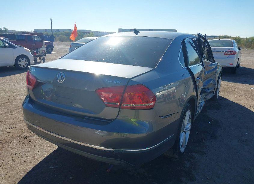 Photo 4 of 2012 Volkswagen Passat 2.0L TDI SEL PREMIUM (VIN 1VWCN7A37CC089971)