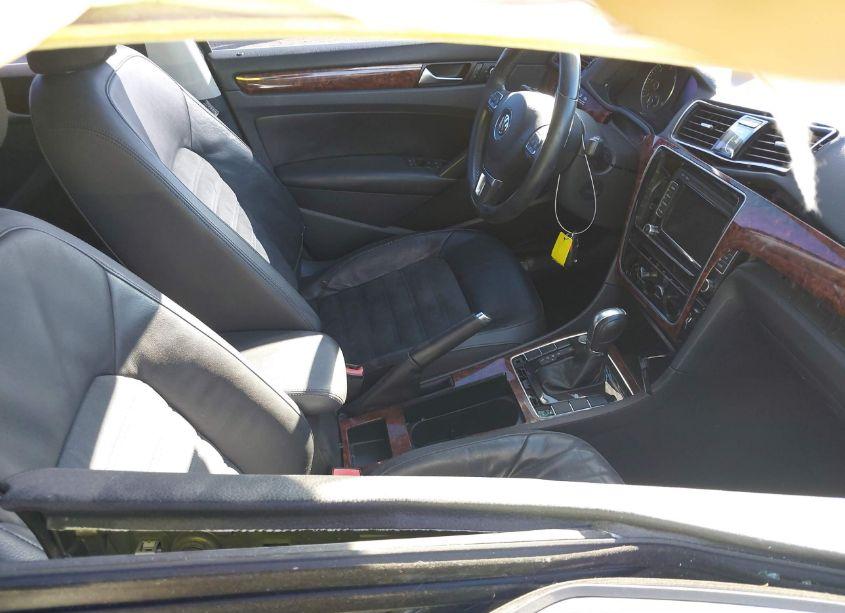 Photo 5 of 2012 Volkswagen Passat 2.0L TDI SEL PREMIUM (VIN 1VWCN7A37CC089971)